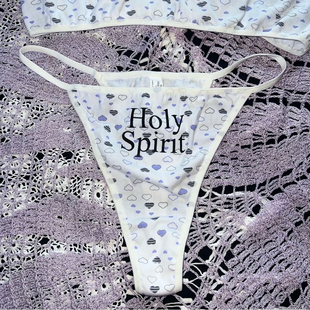 Praying 2 Piece Set - Picture 13 of 16